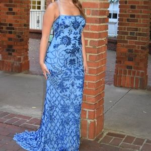 Stunning Sherri Hill prom dress.